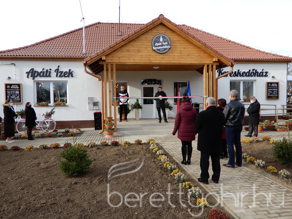 Megnyílt az Apáti Ízek Kereskedőház 07